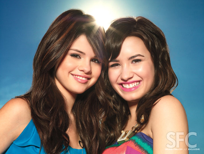 Published January 12 2010 at 715 539 in Selena Gomez Photoshoot with Demi